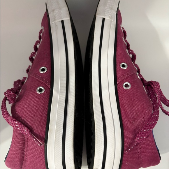 Converse Women's Low-Top Chuck Taylor Sneakers Berry Sparkle Laces Size 8 - Picture 5 of 10